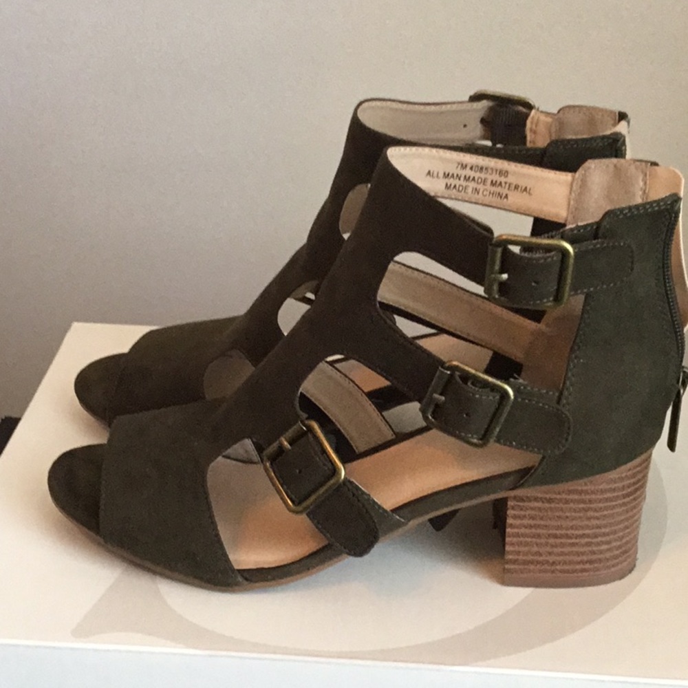 Cato shoe low heel open toe size 7